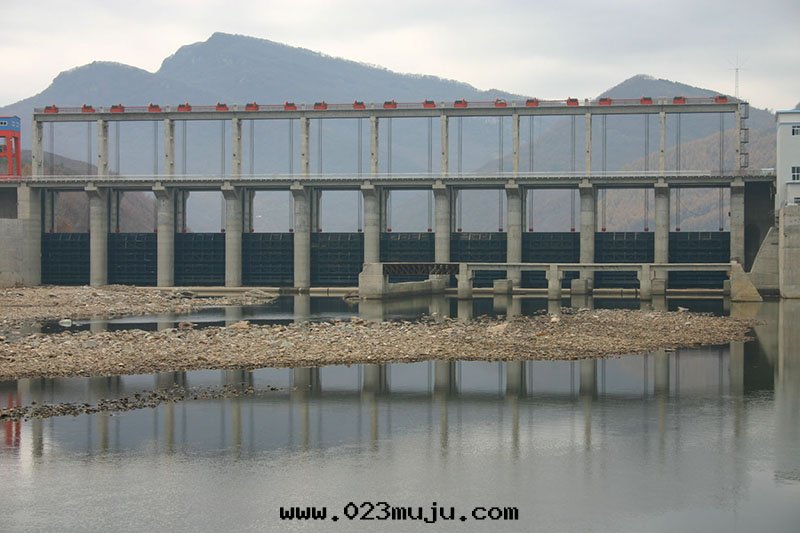 05 双(shuāng)嶺(lǐng)定輪工作(zuò)閘門(mén)图(tú)